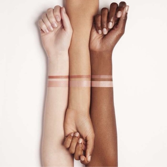 e.l.f. x Mikayla Marriage Material Lip Duo - Picture 4 of 5